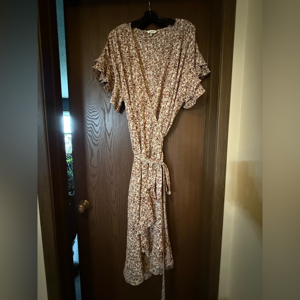 NEVER WORN Max Studio Floral Wrap Dress